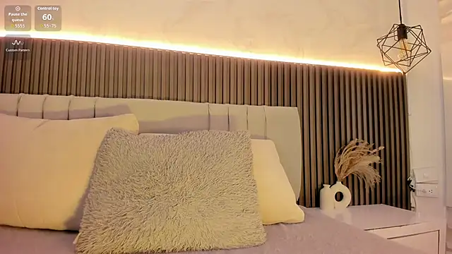 SHANONCLARK online show from October 15, 2025, 7:03 pm