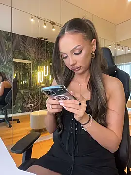 MileySin1111 online show from February 10, 2026, 12:09 pm