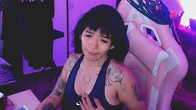 annie walker6 online show from March 6, 2025, 3:24 am