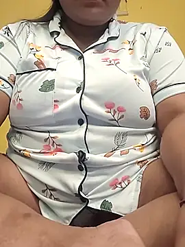 flamingoss online show from November 4, 2025, 7:35 pm