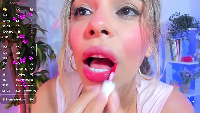 crisbell lopez online show from May 18, 2026, 1:45 am
