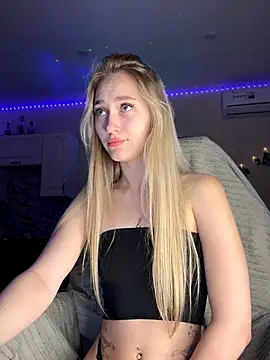 Good  Girl  online show from September 12, 2025, 9:31 am