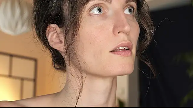 yulladao online show from September 14, 2025, 4:50 pm