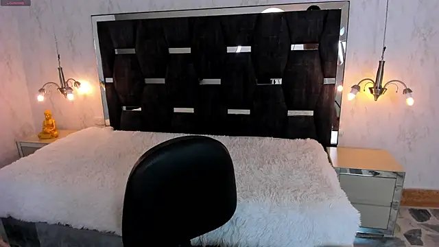 Jiggly   online show from April 8, 2026, 1:38 am