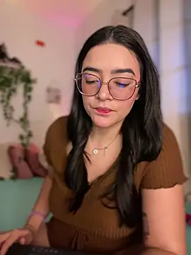 Lia flowers online show from January 13, 2025, 11:06 pm