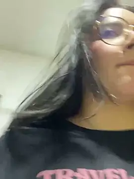 Lia flowers online show from February 22, 2025, 2:50 am