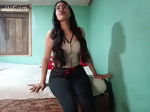 Sandy hot2000 online show from March 17, 2025, 2:34 pm