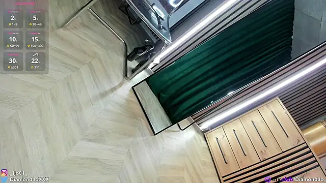 DiamondJo  online show from October 10, 2025, 10:31 pm