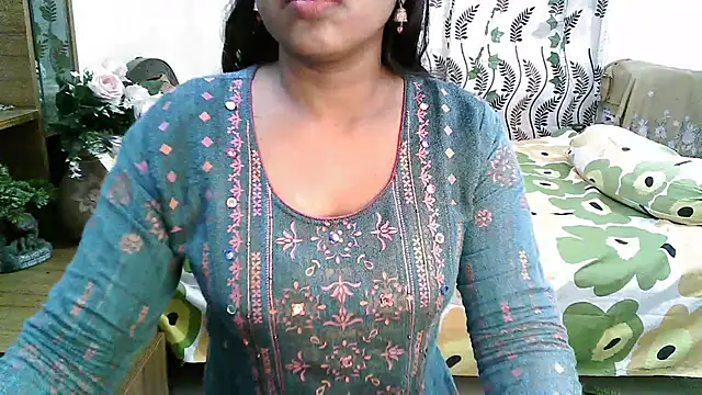 esita 1212 online show from February 25, 2025, 10:26 am