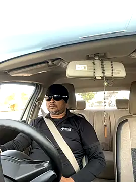 Dick 6inches online show from October 17, 2025, 4:26 am