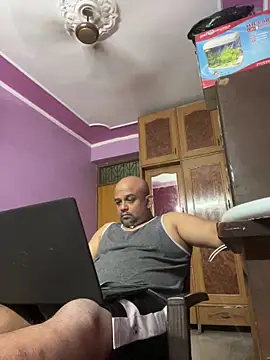 Dick 6inches online show from April 15, 2026, 2:57 pm