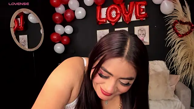 silvia lane online show from February 14, 2025, 4:58 am