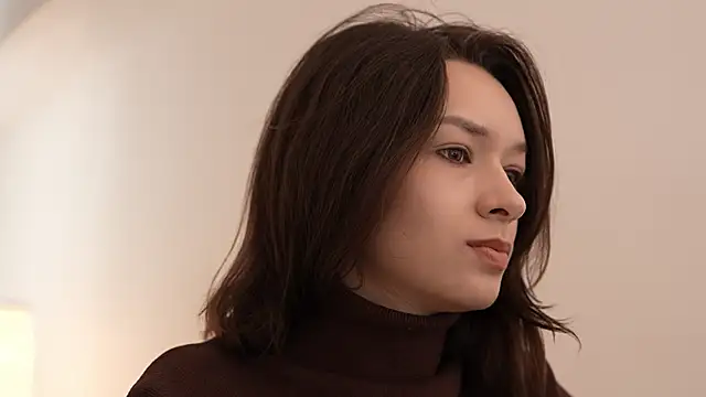 VivianLy  online show from February 21, 2025, 7:45 am