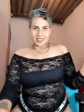 Snapshot of Yessi_rousse chatting on April 27, 2026, 12:30 am Yessi rousse online show from April 27, 2026, 12:30 am
