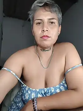 Snapshot of Yessi_rousse chatting on May 16, 2026, 12:51 am Yessi rousse online show from May 16, 2026, 12:51 am