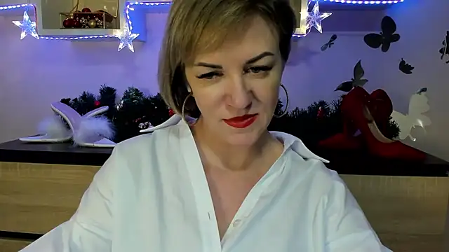 Snapshot of feliziaDesire chatting on December 28, 2024, 9:52 am feliziaDesire online show from December 28, 2024, 9:52 am