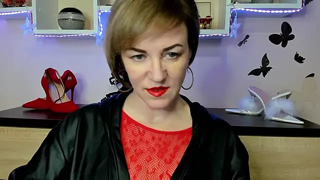 Snapshot of feliziaDesire chatting on February 10, 2025, 1:55 pm feliziaDesire online show from February 10, 2025, 1:55 pm