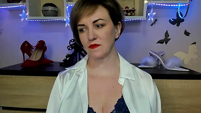 Snapshot of feliziaDesire chatting on February 18, 2025, 4:48 pm feliziaDesire online show from February 18, 2025, 4:48 pm