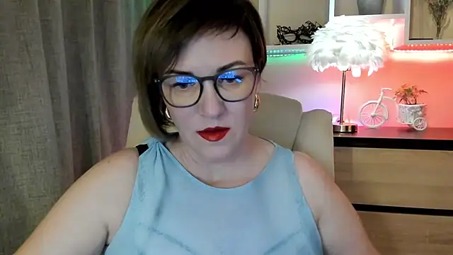 feliziaDesire online show from November 11, 2025, 2:06 pm