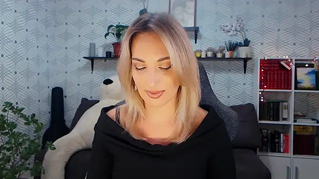 MillaXQueen online show from May 10, 2026, 1:16 pm