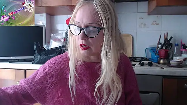 martachatte online show from October 1, 2025, 8:53 am