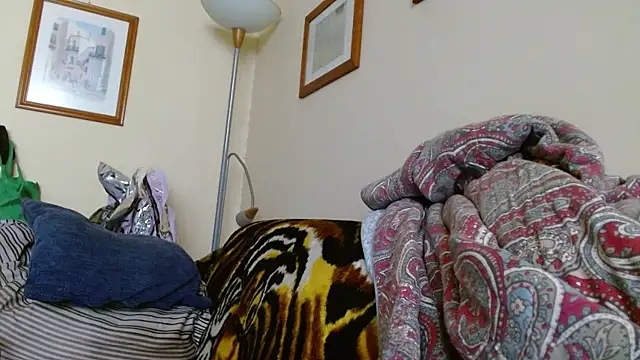 martachatte online show from April 17, 2026, 5:43 am