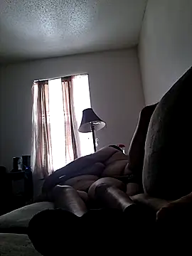 Snapshot of hungpenis210 chatting on February 1, 2026, 4:27 pm hungpenis210 online show from February 1, 2026, 4:27 pm