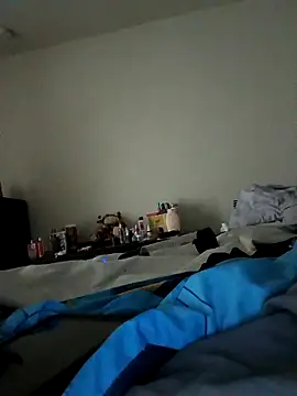 Snapshot of hungpenis210 chatting on February 27, 2026, 9:42 am hungpenis210 online show from February 27, 2026, 9:42 am