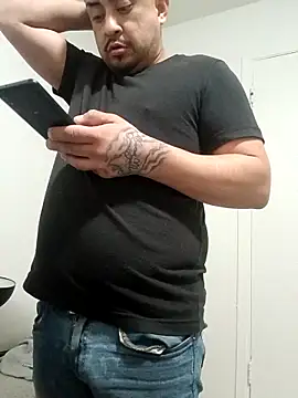 Snapshot of hungpenis210 chatting on March 1, 2026, 4:20 pm hungpenis210 online show from March 1, 2026, 4:20 pm