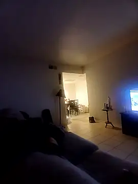 Snapshot of hungpenis210 chatting on April 5, 2026, 8:44 am hungpenis210 online show from April 5, 2026, 8:44 am