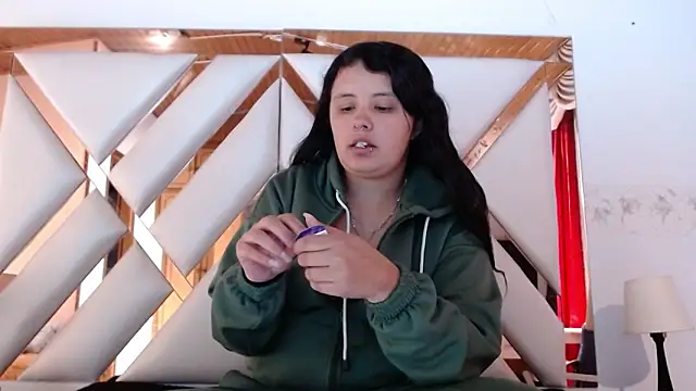 nathaly low1 online show from February 24, 2026, 12:47 pm