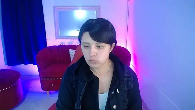 nathaly low1 online show from June 8, 2026, 11:32 am