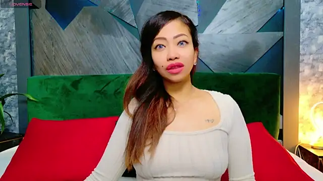 ElyaQuinn online show from January 14, 2025, 9:56 am