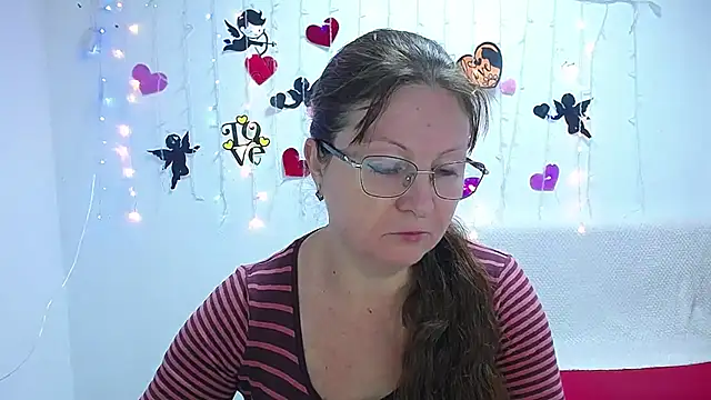 VanessaHotts online show from February 14, 2025, 6:45 am