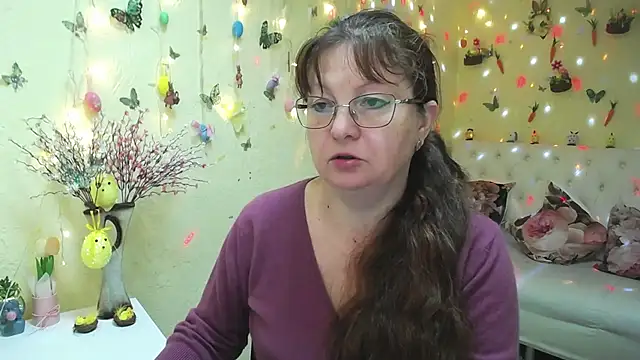 VanessaHotts online show from April 8, 2026, 4:56 am