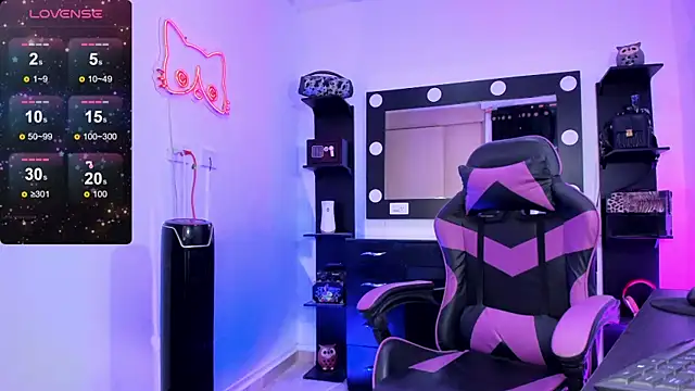 miss kitty online show from September 28, 2025, 12:49 am