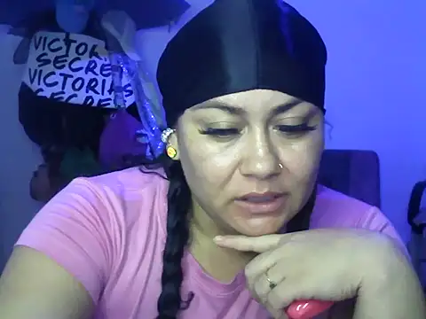 AliceFox Milf online show from February 17, 2026, 4:20 am