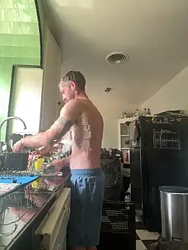 Snapshot of mandjpuff2 chatting on September 11, 2025, 7:25 pm mandjpuff2 online show from September 11, 2025, 7:25 pm