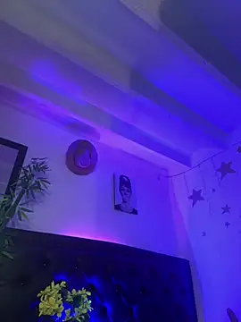 lonely shewolf online show from February 26, 2026, 3:44 pm