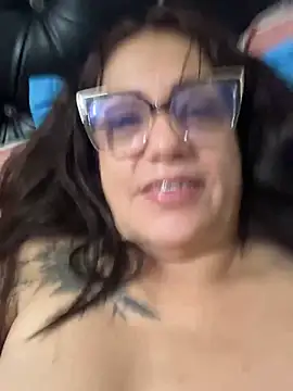 lonely shewolf online show from March 31, 2026, 2:39 pm