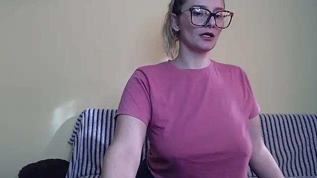 alicesweet21 online show from February 6, 2025, 8:18 am