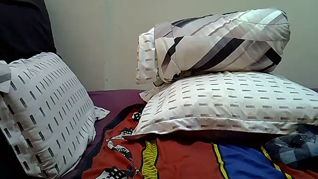 AddictiveAssCurves online show from November 11, 2025, 9:09 am