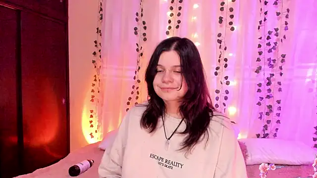 Mey moon online show from December 7, 2024, 12:19 am