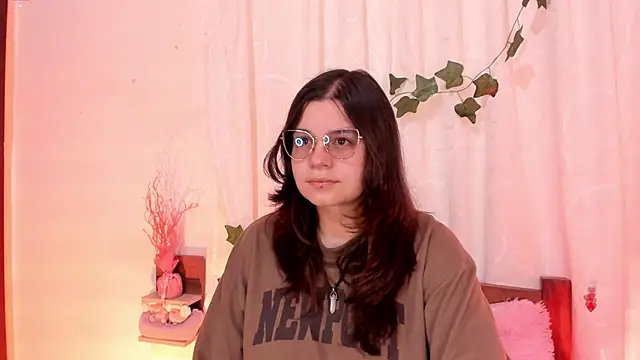 Mey moon online show from February 25, 2025, 5:25 pm