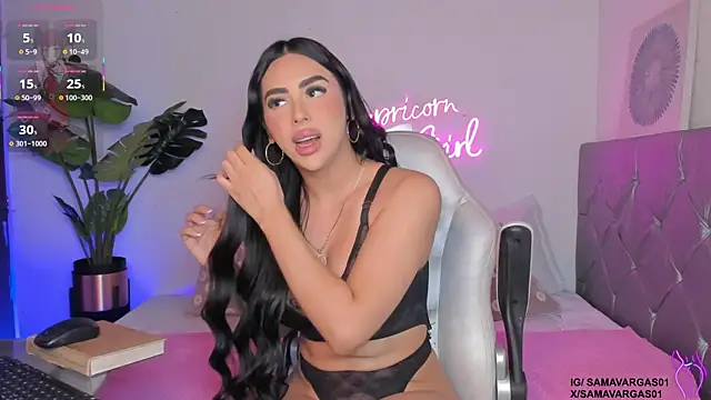 Korina Saenz01 online show from June 7, 2026, 9:29 pm