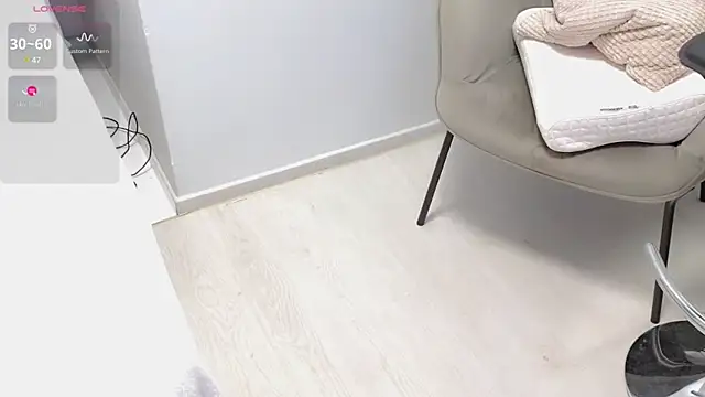 missmiamore online show from December 26, 2024, 2:16 pm