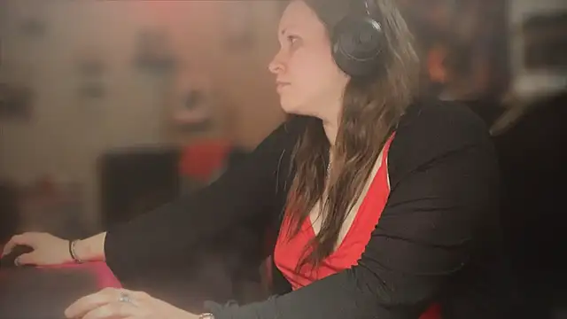 spunlikecottoncandy online show from February 21, 2025, 8:49 pm