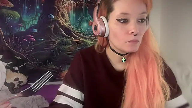 Snapshot of FRRANNKIE chatting on January 18, 2026, 5:28 pm FRRANNKIE online show from January 18, 2026, 5:28 pm