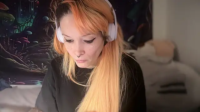 Snapshot of FRRANNKIE chatting on February 25, 2026, 3:54 pm FRRANNKIE online show from February 25, 2026, 3:54 pm