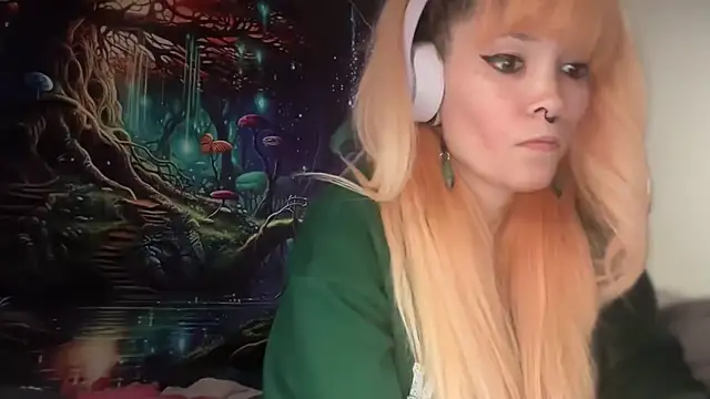 Snapshot of FRRANNKIE chatting on March 2, 2026, 7:15 am FRRANNKIE online show from March 2, 2026, 7:15 am